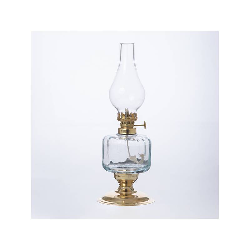 Lampa czy żyrandol szklany,  co jest lepszym rozwiązaniem?